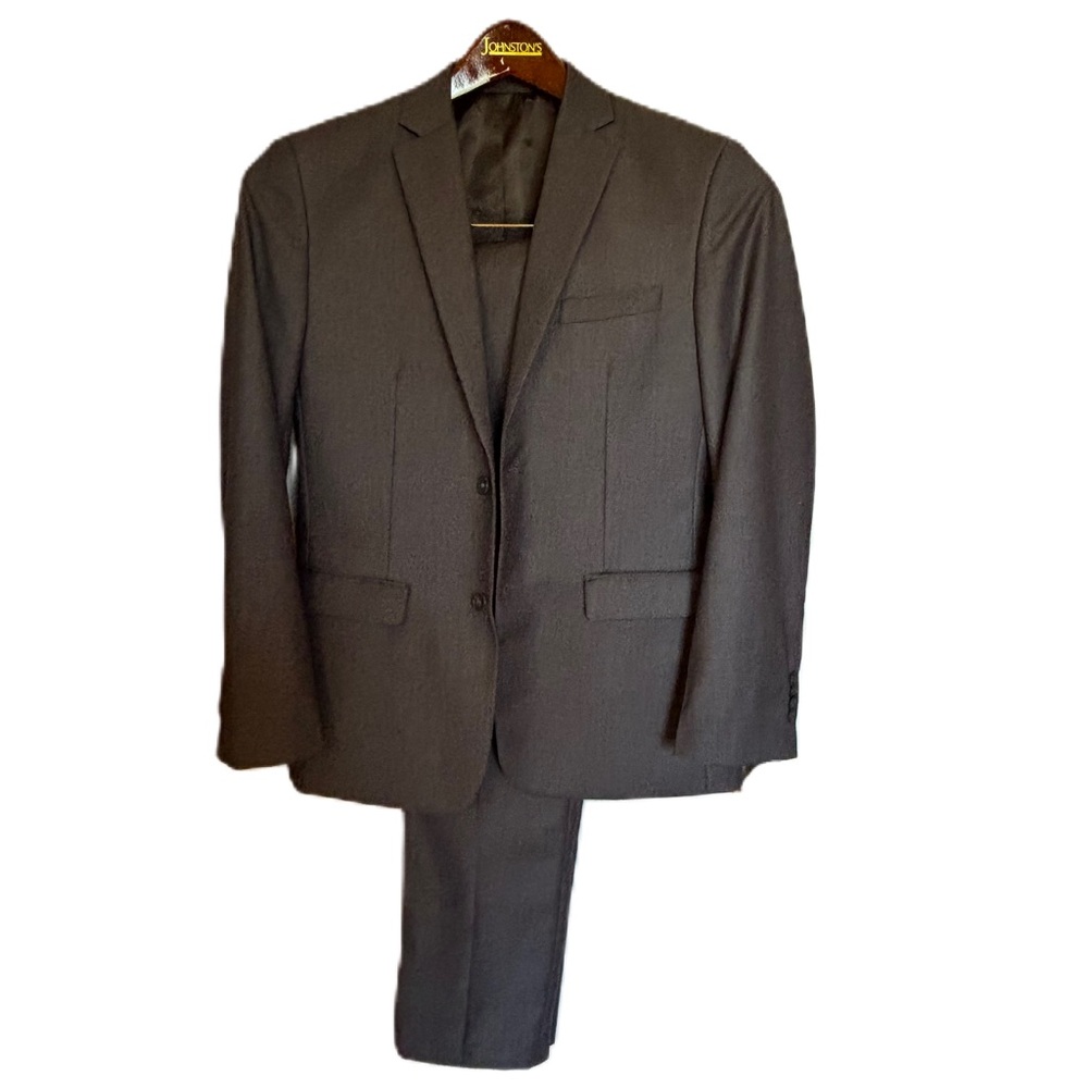 Boys 2 piece suit set Isaac Mizrahi pants and jacket size 18 Gray